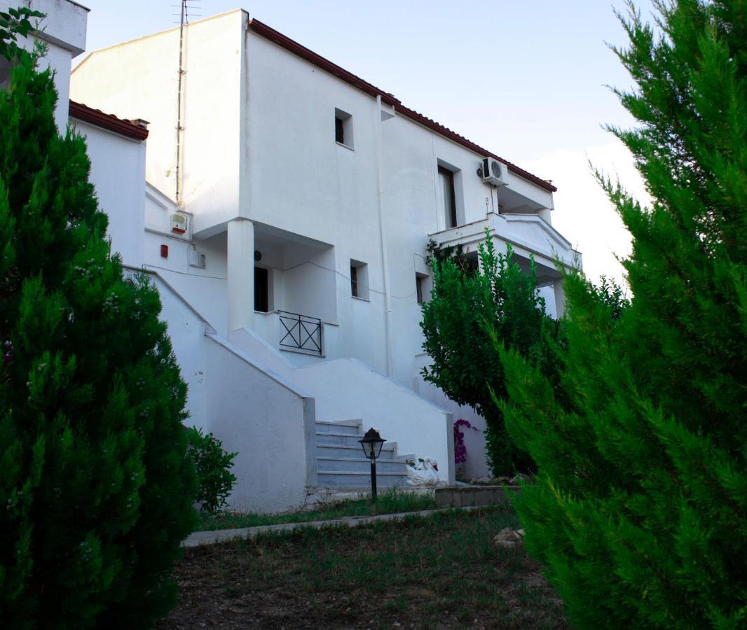 Zephyros Aparthotel Polychrono Exterior foto